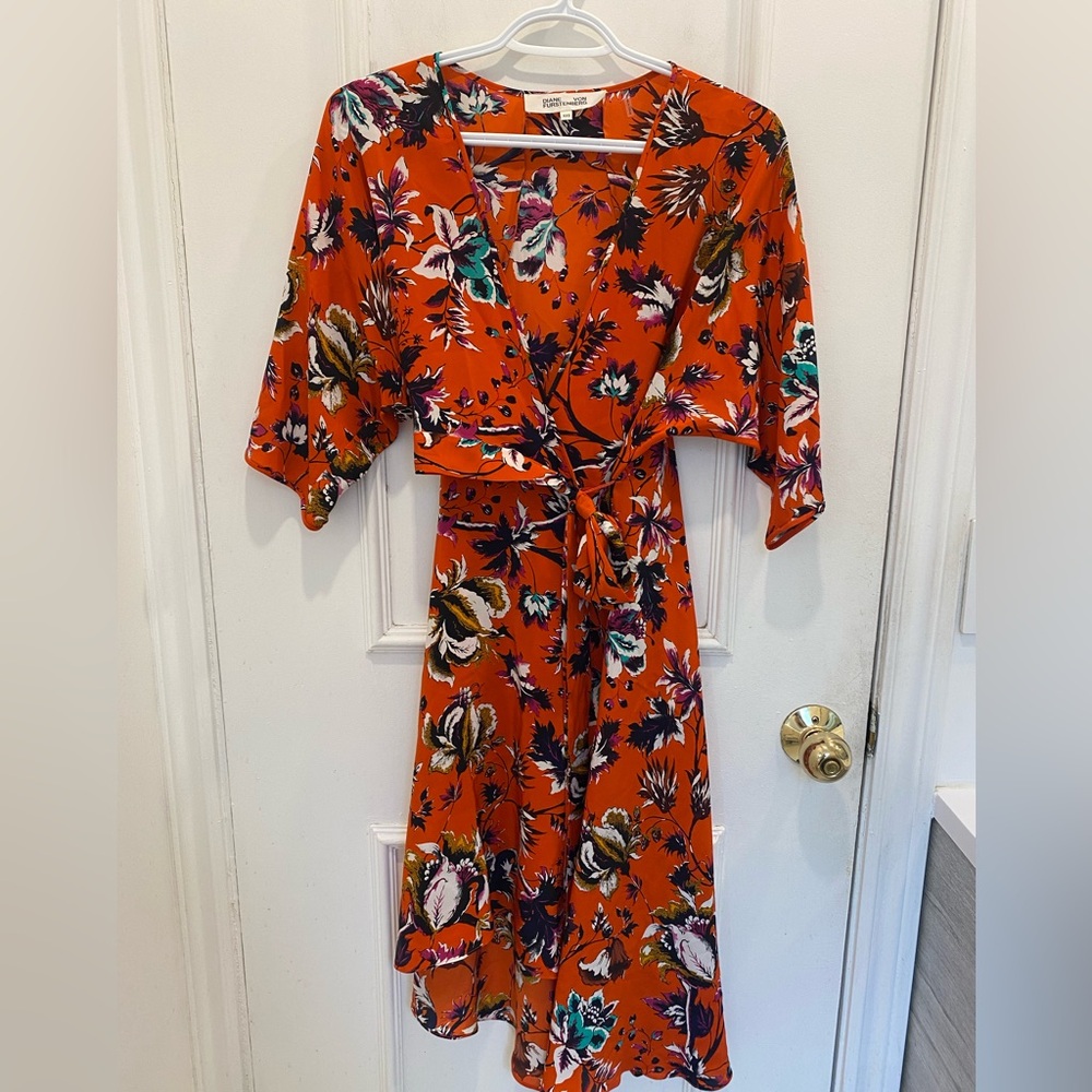 Diane Von Furstenberg Orange Floral Wrap Dress Size XXS